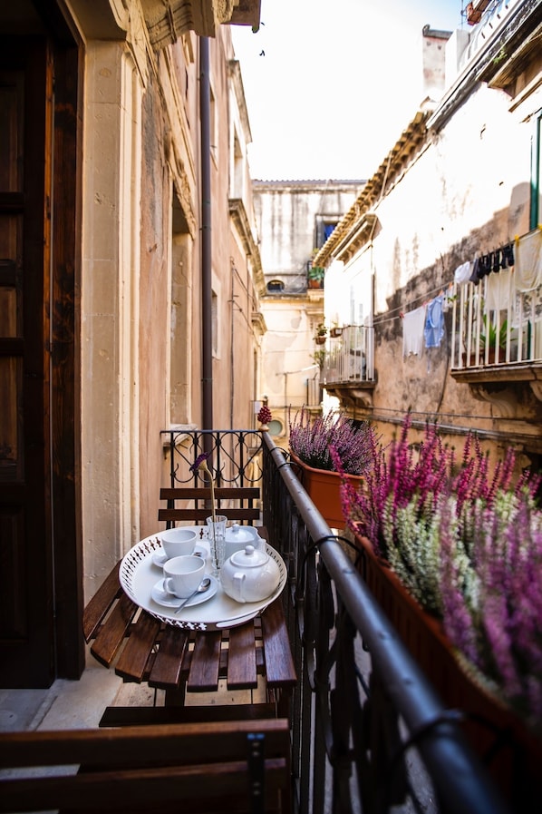 Appartamento, 1 camera da letto | Balcone