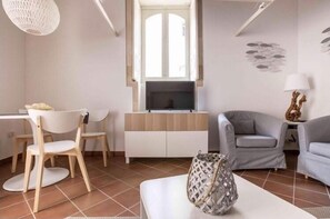 Appartement, 1 chambre | Coin séjour | Télévision LCD