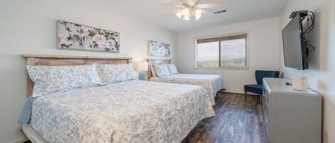 2 bedrooms, iron/ironing board, WiFi, bed sheets