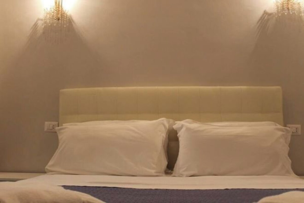 Soundproofing, WiFi (free), bed sheets