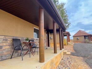 Comfort Studio, 1 Queen Bed | Free WiFi, bed sheets - Bryce Canyon Pines (Bryce Canyon)