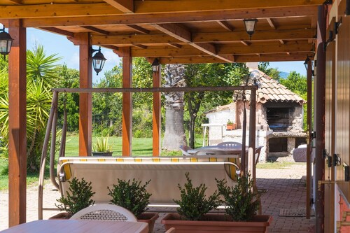 Charming Vacation Home 'Casolare di Campagna' with Garden & Terrace