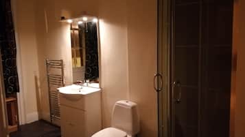 Douche, serviettes fournies