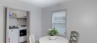 Spacious West Side Home away from Home!