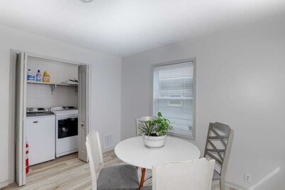 Spacious West Side Home away from Home!