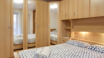 2 Schlafzimmer, Bügeleisen/Bügelbrett, kostenloses WLAN, Bettwäsche