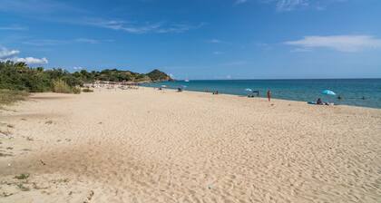 Holiday Home Villamara with Terrace, Mountain View & Garden; Parking Available