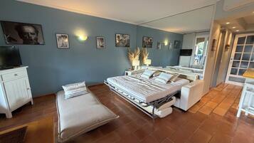 1 Schlafzimmer, Bügeleisen/Bügelbrett