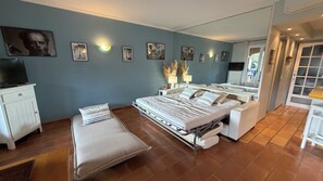 1 Schlafzimmer, Bügeleisen/Bügelbrett