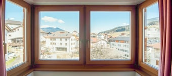 Accogliente appartamento 5 "Zur Sonne" con vista sulle montagne, giardino e Wi-Fi
