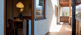 Charming Apartment 6 "Zur Sonne" with Mountain View & Garden