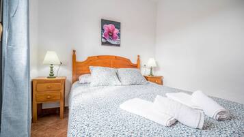 2 dormitorios, tabla de planchar con plancha, wifi gratis y ropa de cama