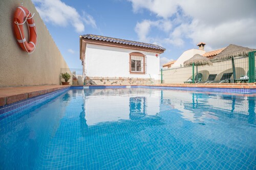 Rural Home "La Ermita" with Pool, Terrace, Wi-Fi & Air Conditioning