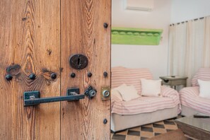 Interior - House "La Sastreria" with Mountain Views, Air Conditioning, Wi-Fi and Terrace (Pollença)