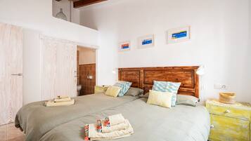 2 slaapkamers, een strijkplank/strijkijzer, gratis wifi, beddengoed