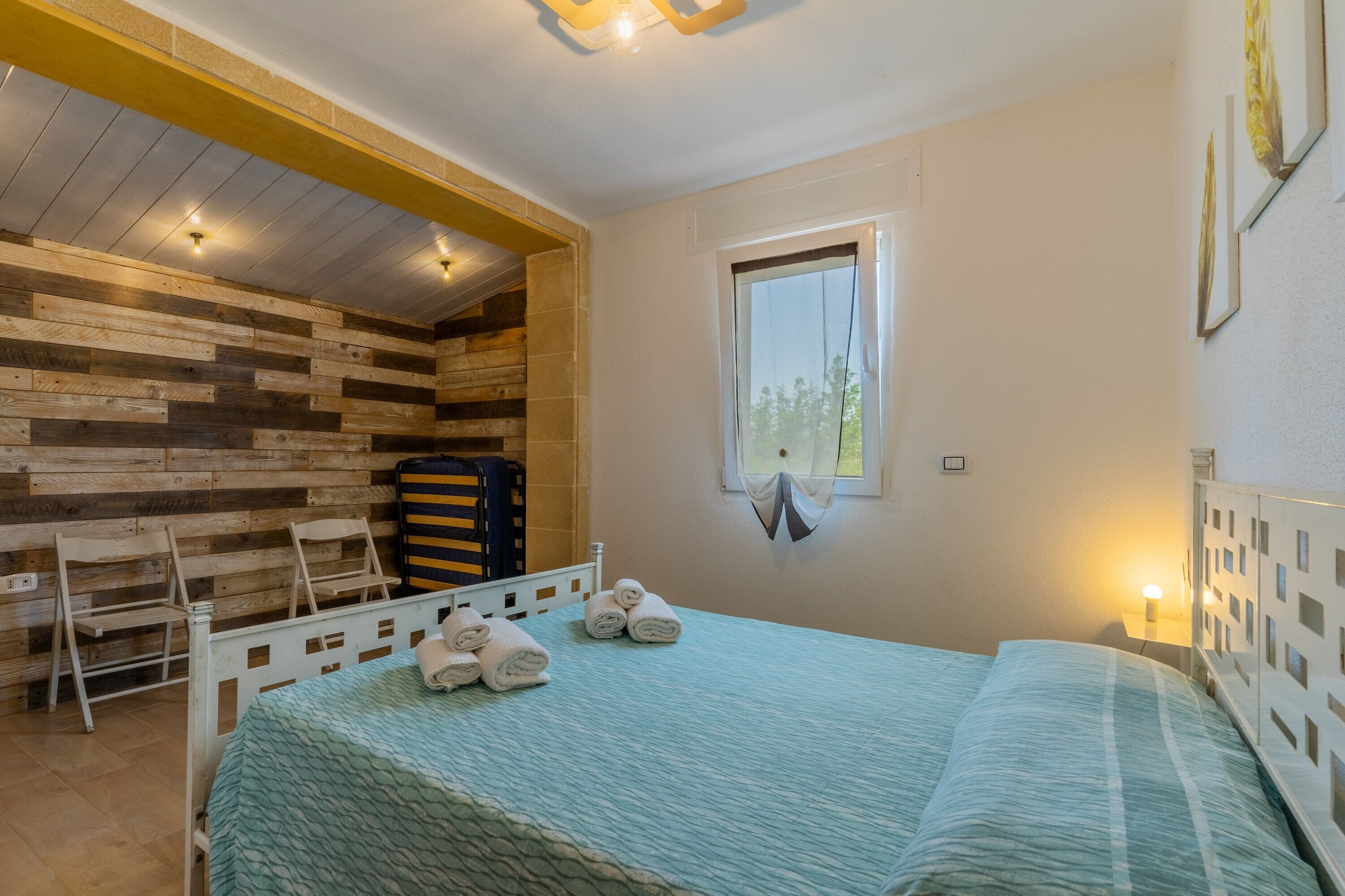 2 camere, ferro/asse da stiro, Wi-Fi gratuito, lenzuola