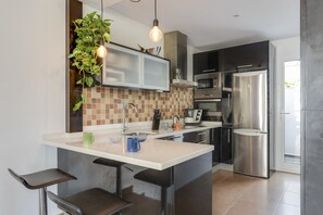 Fridge, microwave, oven, stovetop