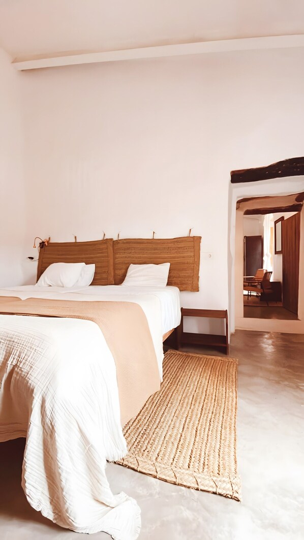 3 dormitorios, tabla de planchar con plancha, wifi gratis y ropa de cama