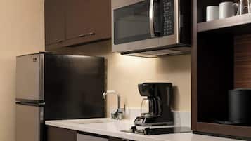 Estudio, 2 camas de matrimonio | Cocina privada | Cafetera o tetera