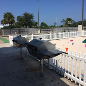 Property grounds - Village by the Golf Apartment (Gulf Shores)