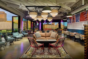 Lounge - TownePlace Suites by Marriott Nashville Downtown/Capitol District (Nashville)