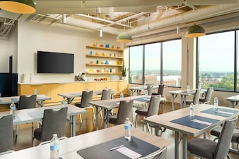 Meeting space at TownePlace Suites by Marriott Nashville Downtown/Capitol District