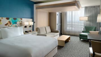 1 bedroom, hypo-allergenic bedding, desk, laptop workspace