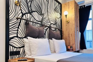 Design Double or Twin Room | Egyptian cotton sheets, premium bedding, individually decorated - Casa Rosa Suites (Istanbul)