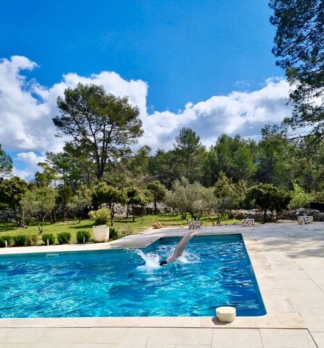 Bastidon provencal for 4 people, adult only.