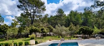 Bastidon provencal for 4 people, adult only.