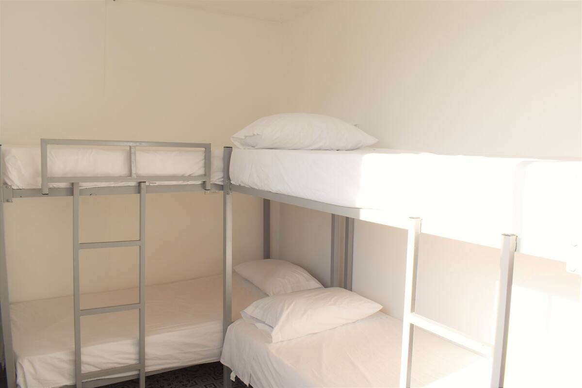Shared Dormitory | Free WiFi, bed sheets