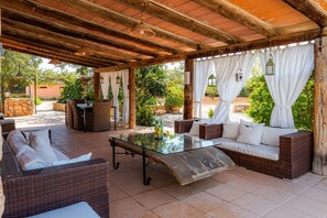 Outdoor dining - Villa "Can Rosillo" with Wi-Fi, Garden, Treehouse, Terraces & Pool (Llucmajor)