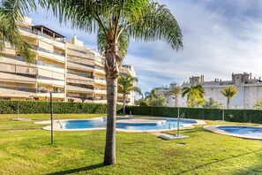 Pool - Cozy Apartment Colina del Bajondillo with Wi-Fi, Pool (Torremolinos)