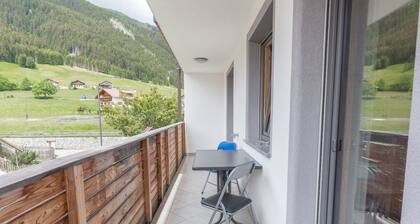 Modern Apartment "Reider" with Mountain View, Wi-Fi, Balcony & Sauna