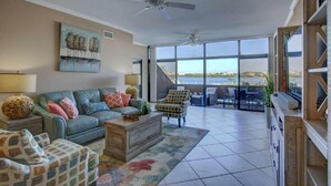 Unclassified image, 3 of 24, button - Harbor Towers Ground Floor Water View (Siesta Key)