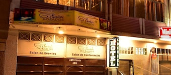 Hotel Sueños Dorados