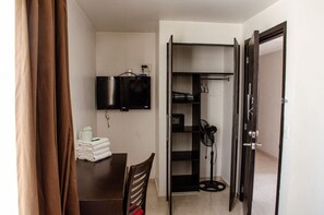 Enkeltværelse - 1 dobbeltseng | Gratis Wi-Fi, sengetøj