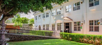 Hotel O Puente