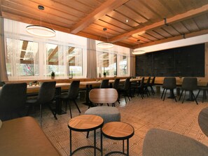 Dining - Wonderful private villa for 25 people with WIFI, TV, balcony and pets allowed (Fügen)