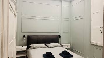 2 quartos, escrivaninha, quartos à prova de som