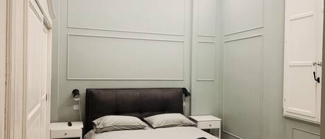 2 bedrooms, desk, soundproofing, iron/ironing board