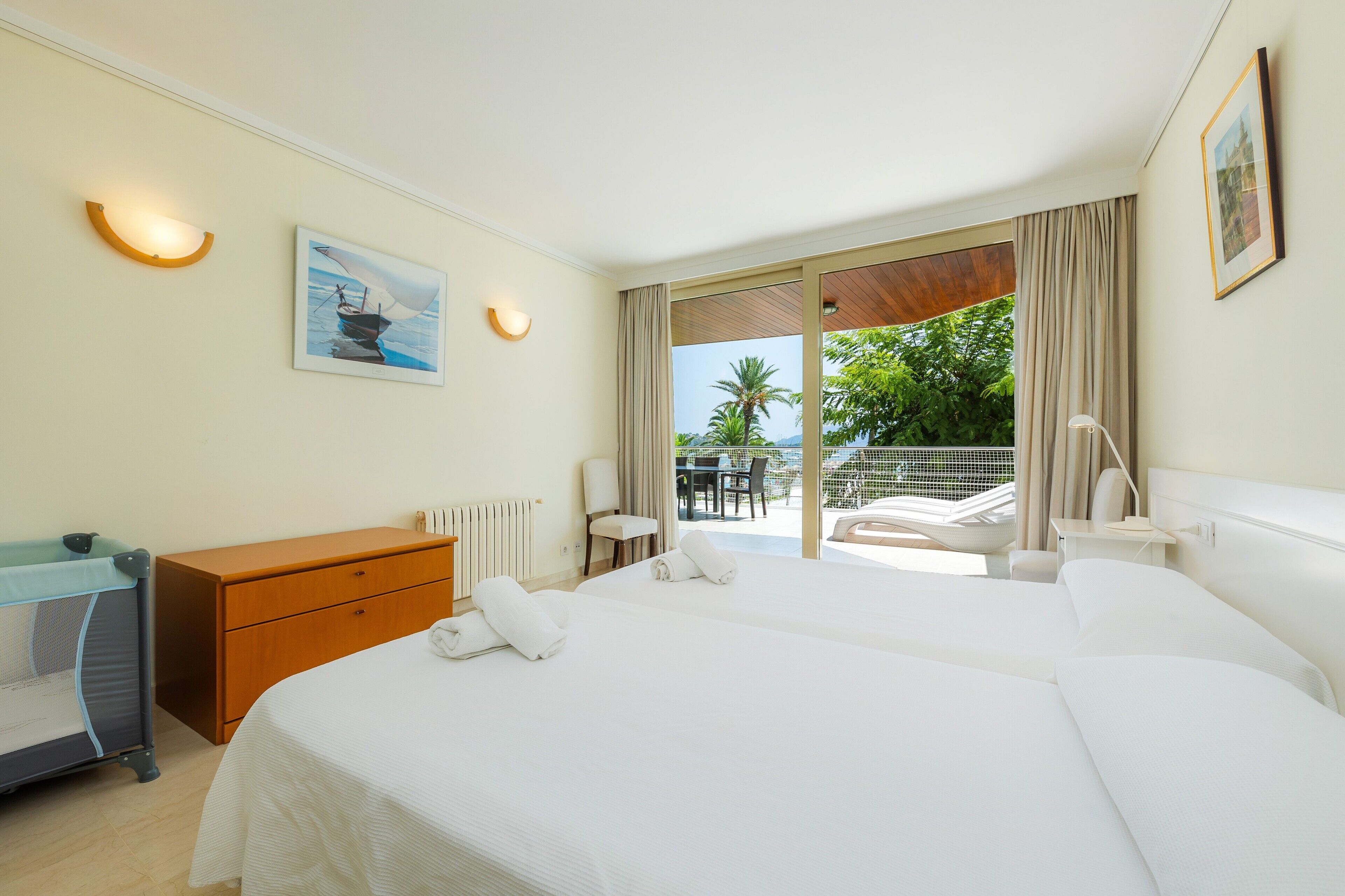 4 Schlafzimmer, Bügeleisen/Bügelbrett, kostenloses WLAN, Bettwäsche