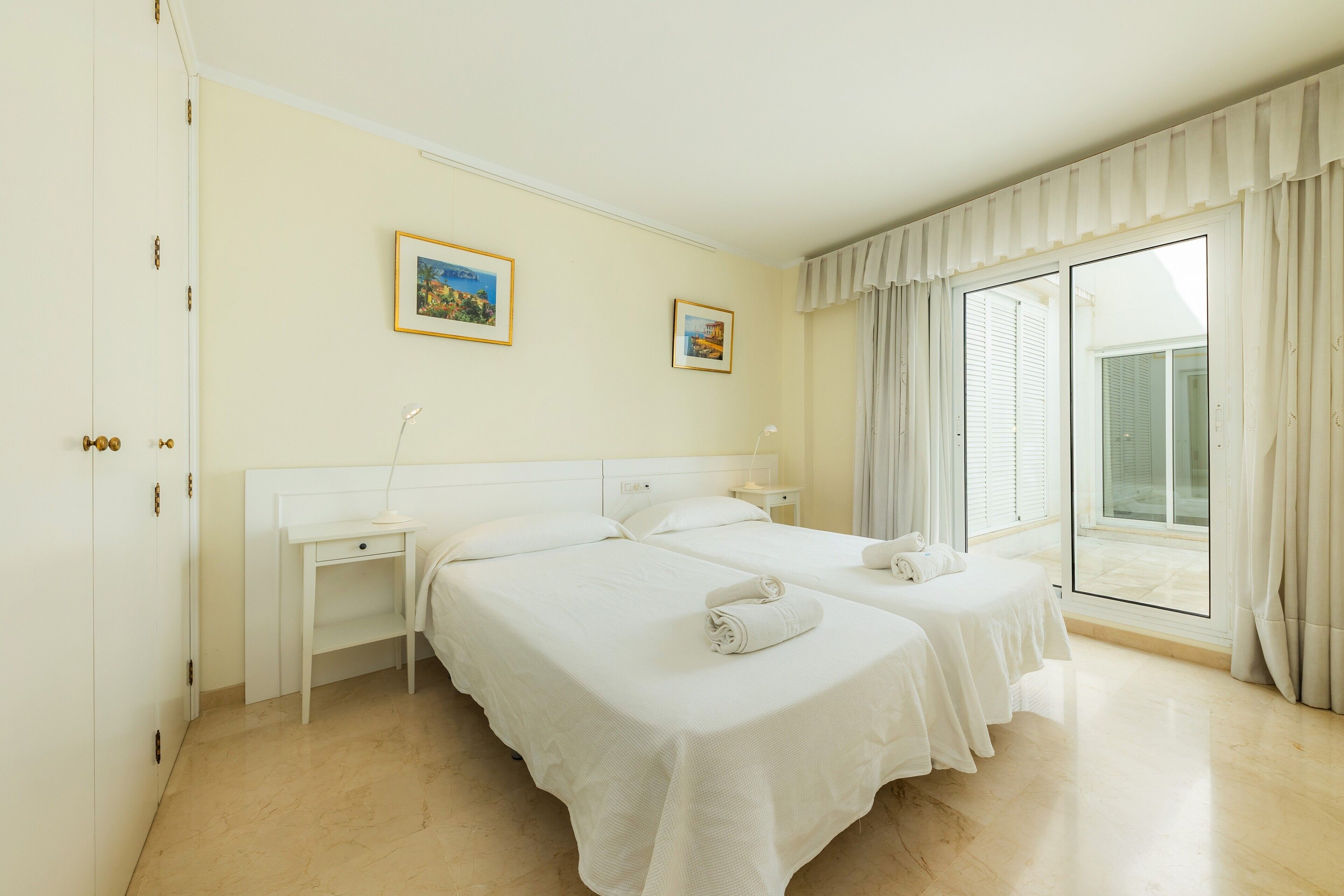 4 camere, ferro/asse da stiro, Wi-Fi gratuito, lenzuola
