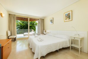 4 chambres, fer et planche à repasser, Wi-Fi gratuit, draps fournis