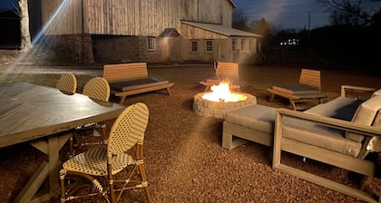 Rustic Meets Modern Farmhouse in Bucks County