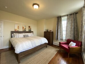 4 室のベッドルーム、アイロン / アイロン台、WiFi、ベッドシーツ