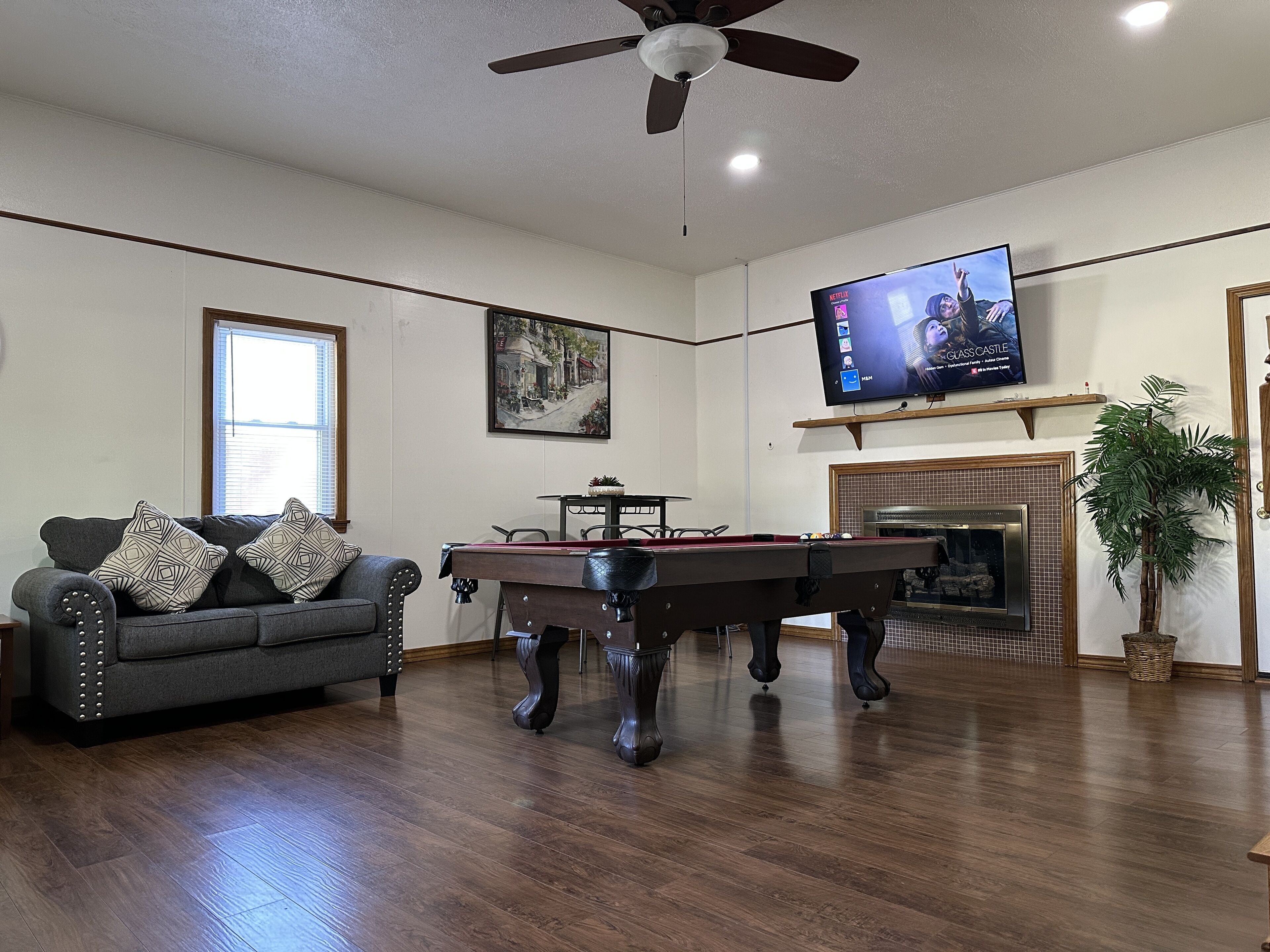 Private 4 BDRM -3 BTHS House, 5 Miles from Downtown # 5❤️
