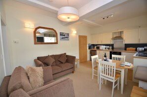 Lounge - George & Dragon (Dartmouth)