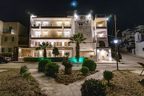 Front of property – evening/night - Agali Bay (Tinos)