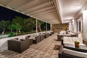 Café - Agali Bay (Tinos)
